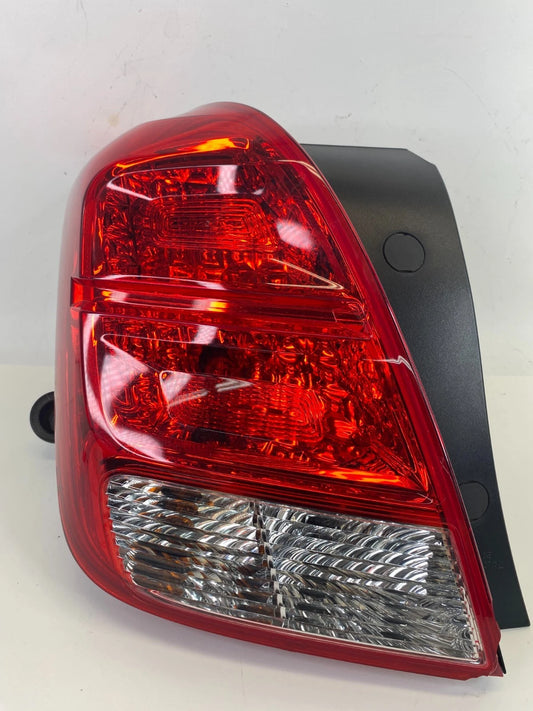 2015-2022 CHEVROLET TRAX REAR LEFT TAILLIGHT LAMP BRAKE LIGHT UNIT 42599449 OEM
