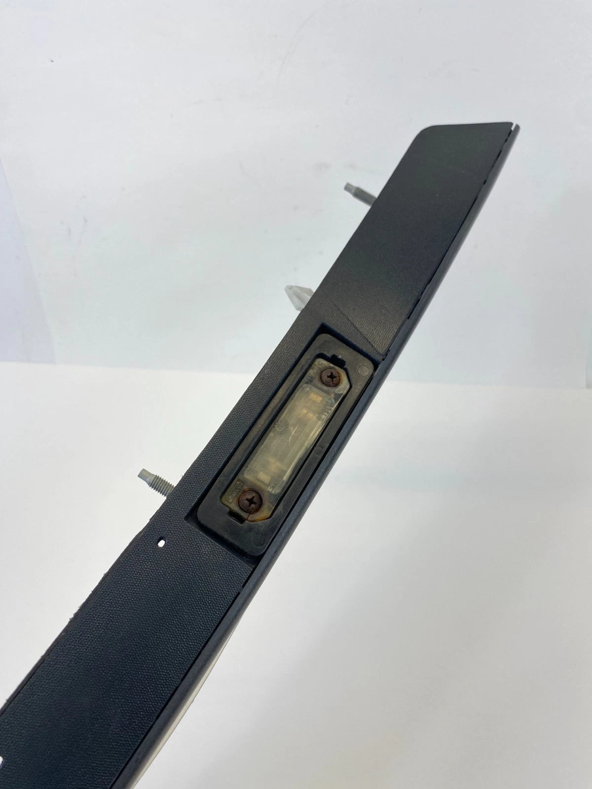 2010-2012 FORD FUSION REAR TRUNK MOLDING TRIM PANEL APPLIQUE W LICENSE LAMPS OEM