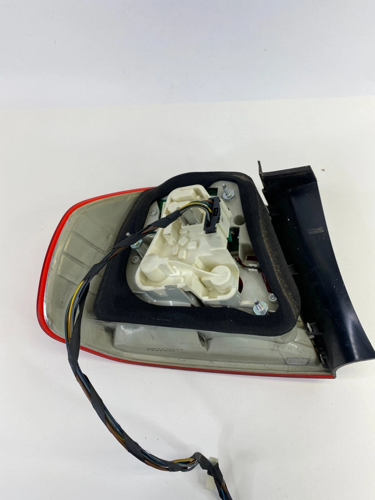 2009-2011 BMW 328I XDRIVE REAR RIGHT PASSENGER OUTER TAILLIGHT LAMP 7289430 OEM