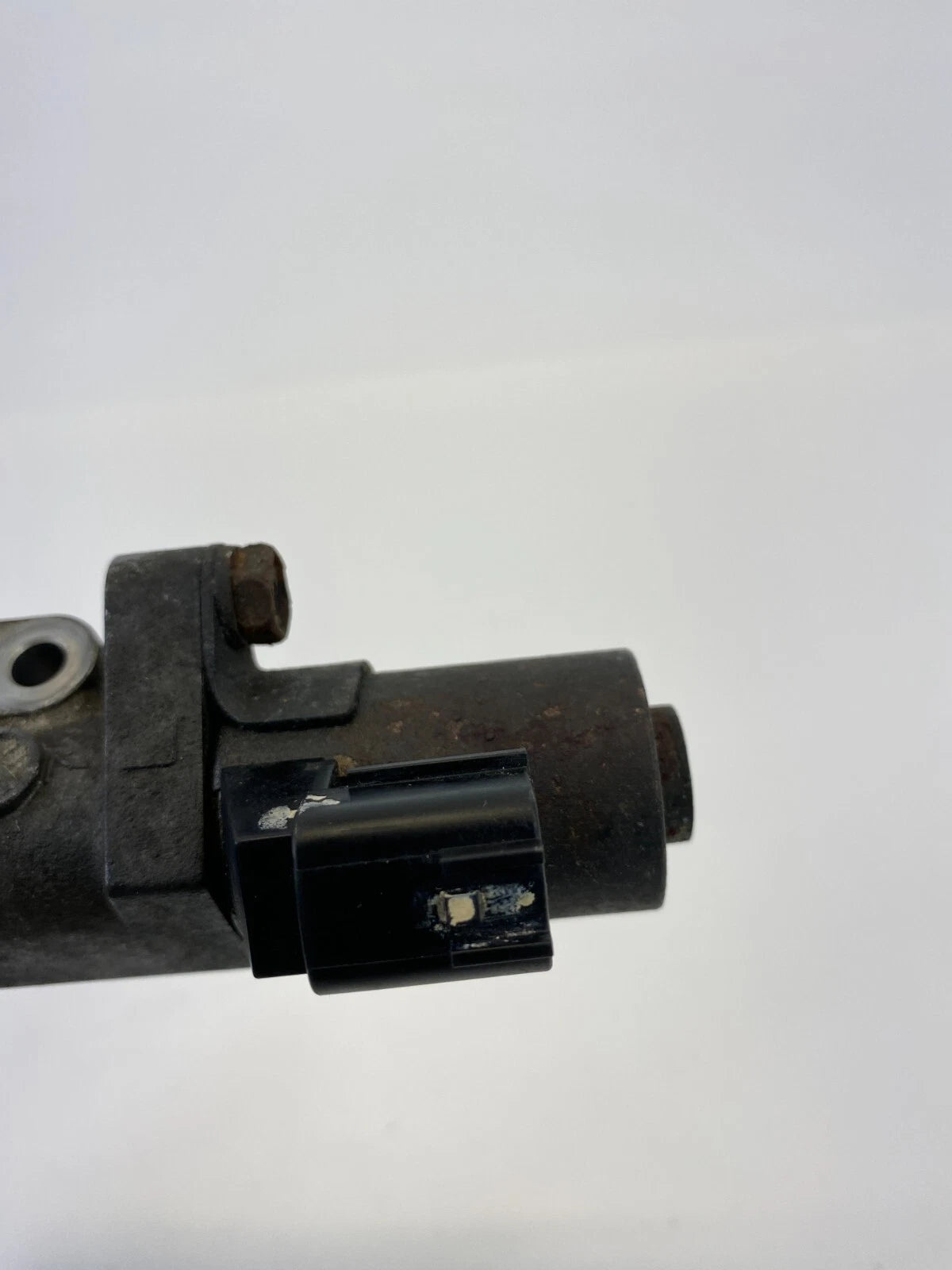 2002-2008 NISSAN MAXIMA 3.5L ENGINE VVT VARIABLE VALVE TIMING SOLENOID OEM