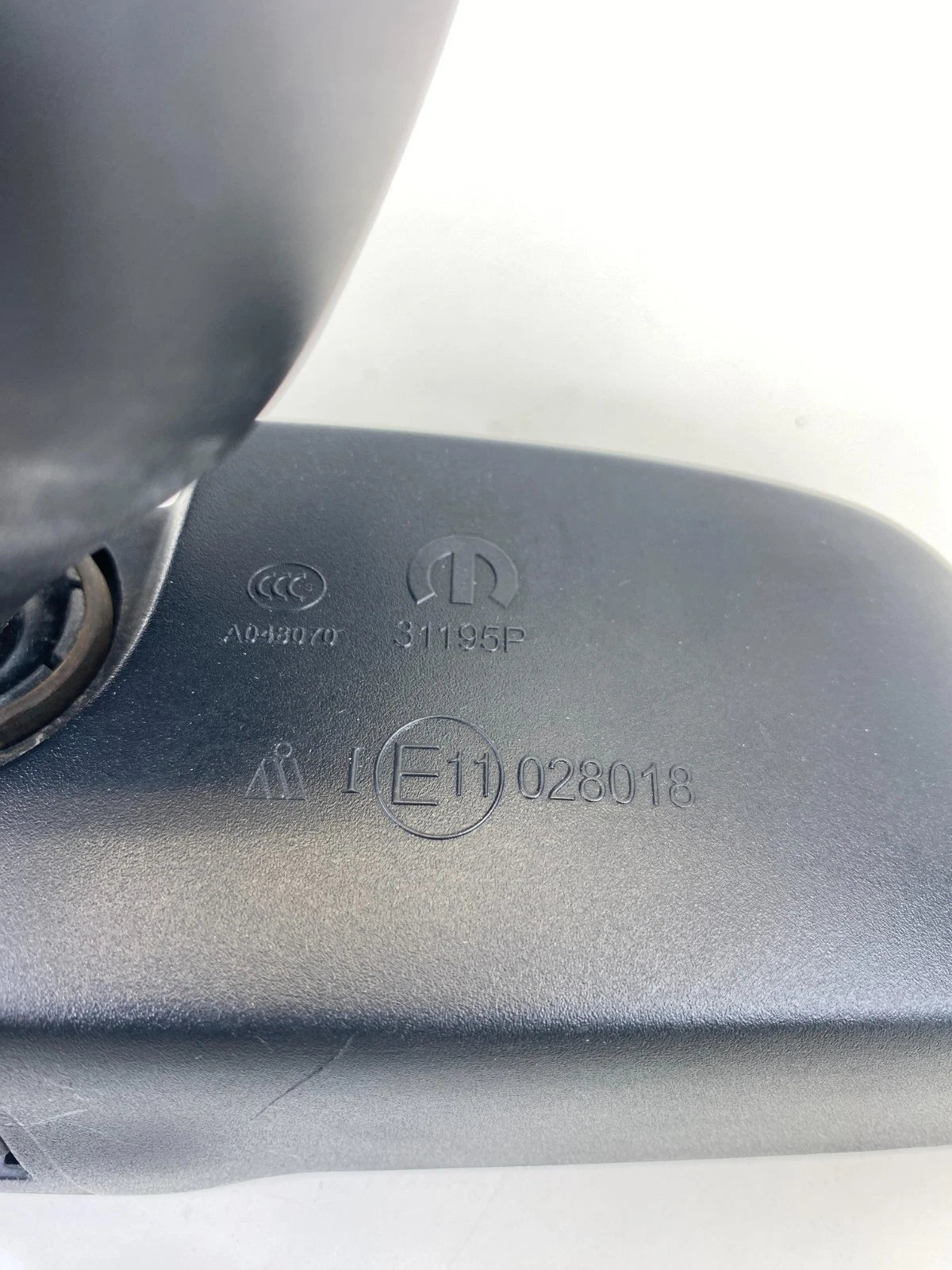 2015 2016 15 16 Chrysler 200 Rear View Interior Mirror E11028018 OEM
