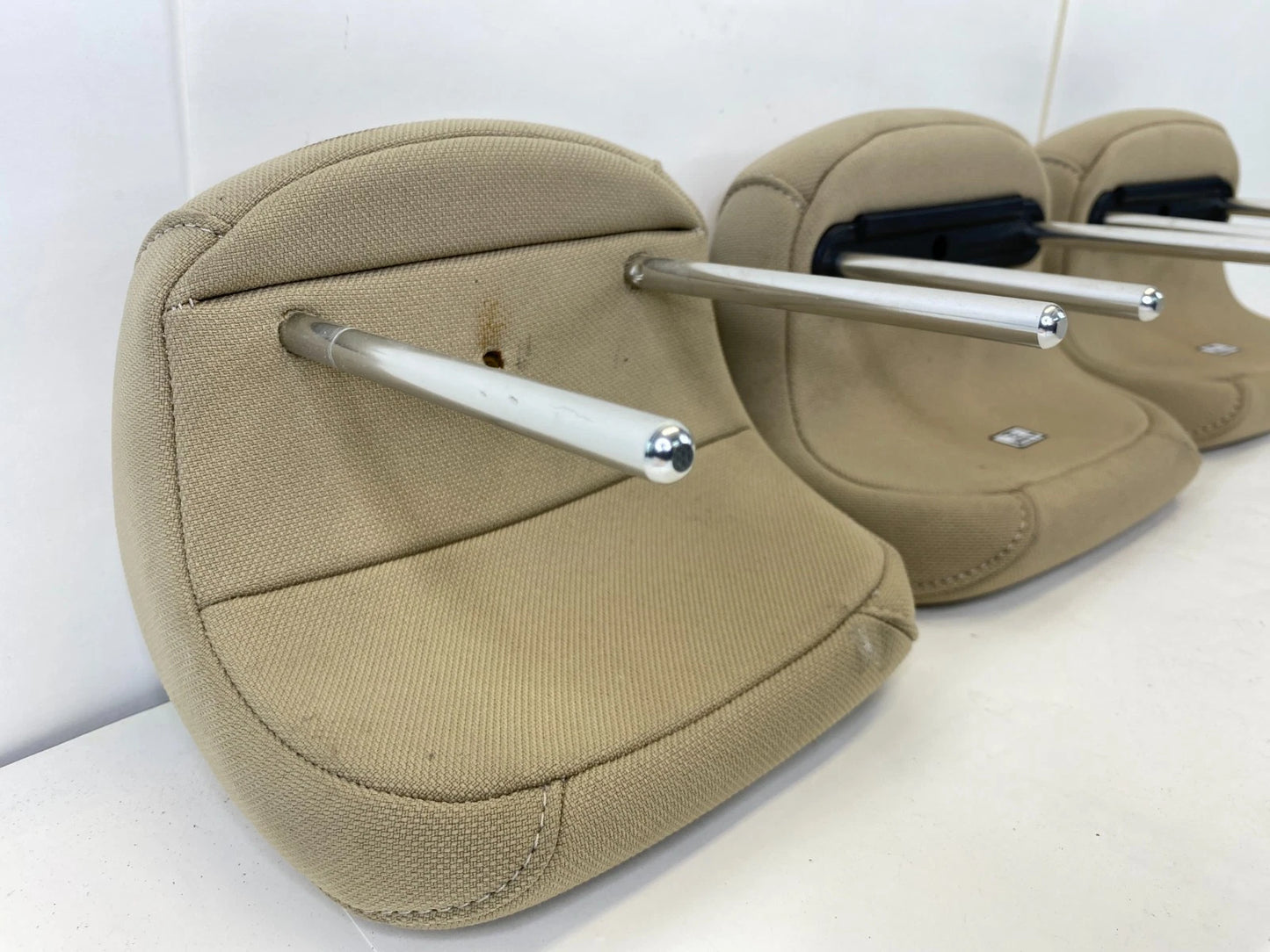 2012-2014 HYUNDAI ACCENT SEDAN REAR SEATS HEADREST HEAD REST SET OF 3 CLOTH OEM