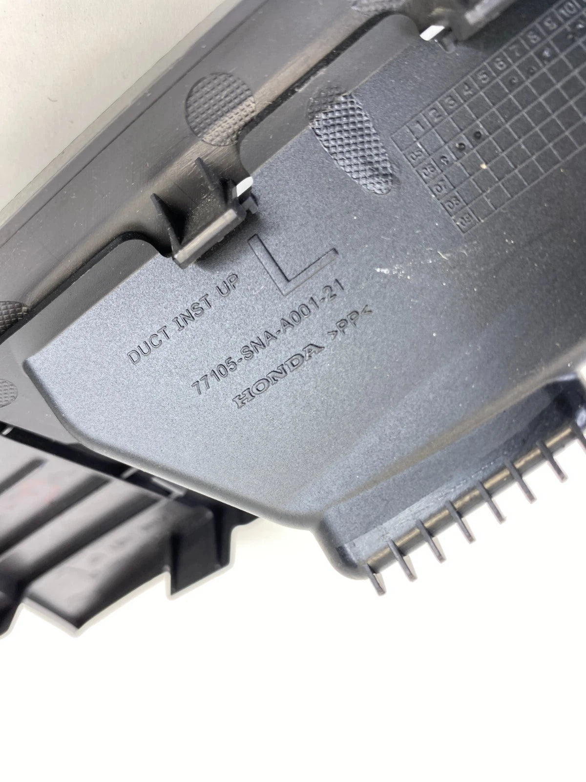 06-11 HONDA CIVIC FRONT LEFT SIDE A-PILLAR DASH DEFROSTER GRILLE BEZEL 77105-SNA