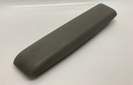 05 06 07 08 09 CHEVROLET EQUINOX RIGHT SIDE INTERIOR DOOR ARMREST ARM REST OEM