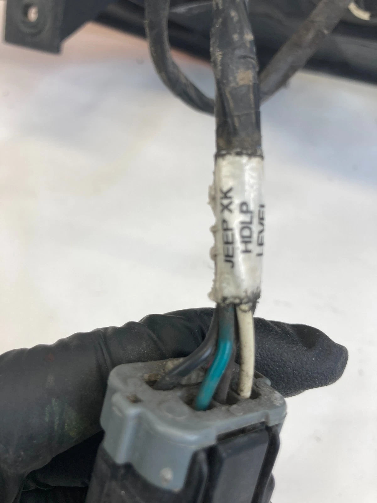 2006-2010 JEEP COMMANDER LEFT DRIVER SIDE HEADLIGHT HEADLAMP LH OEM