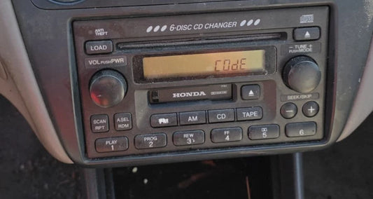 01 02 HONDA ACCORD RADIO AM FM 6 CD CASSETTE PLAYER RECEIVER 39100-S84-A300 OEM