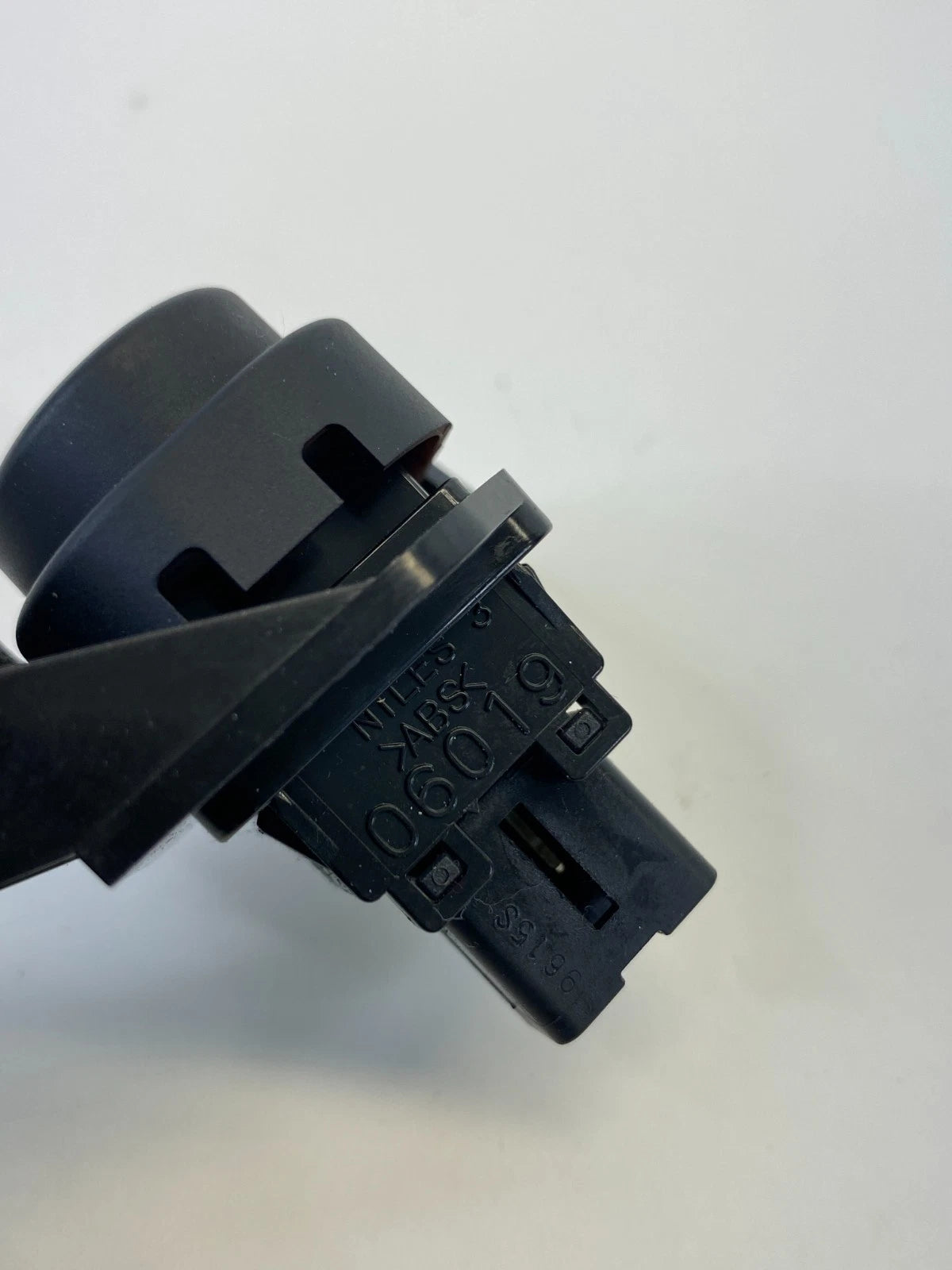 2008-2014 NISSAN MURANO HAZARD WARNING EMERGENCY LIGHT FLASHER SWITCH BUTTON OEM