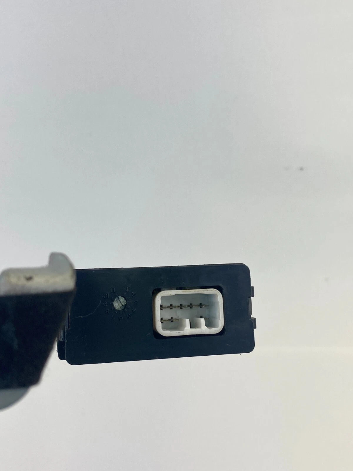 2003-2008 TOYOTA MATRIX GLASS BREAKAGE SENSOR SECURITY CONTROL OEM 89020YY020