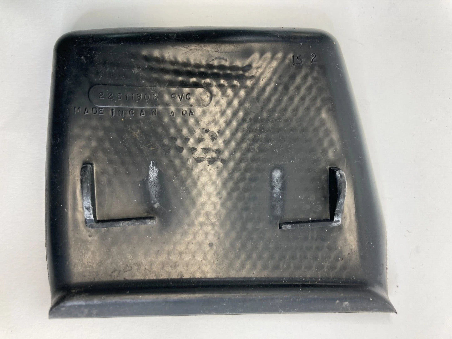 1999-2005 PONTIAC GRAND AM LEFT DASH SIDE RUBBER TRAY INSERT MAT 22611802 OEM