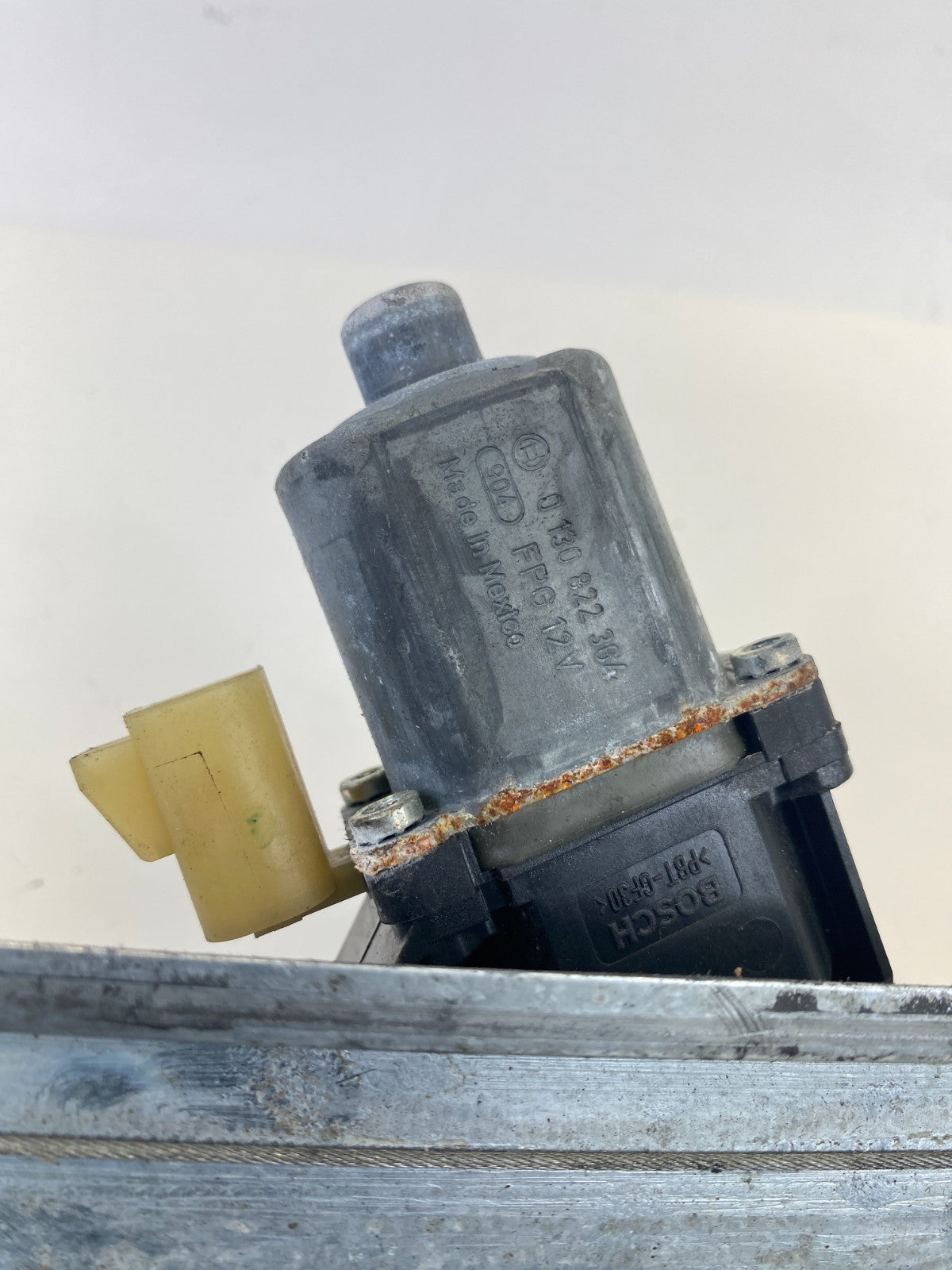 2008-2012 Buick Enclave Rear Right Back Side Door Window Motor w/ Regulator