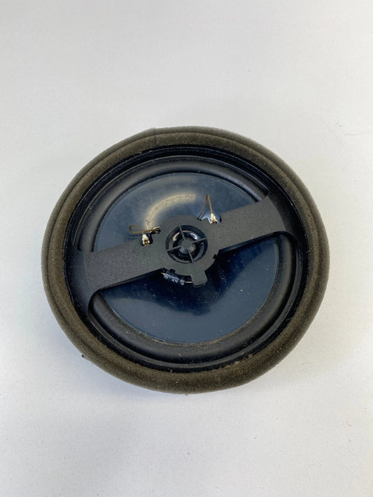 2007-2009 MITSUBISHI OUTLANDER 4-DR REAR LEFT DOOR PANEL AUDIO SPEAKER 8720A010