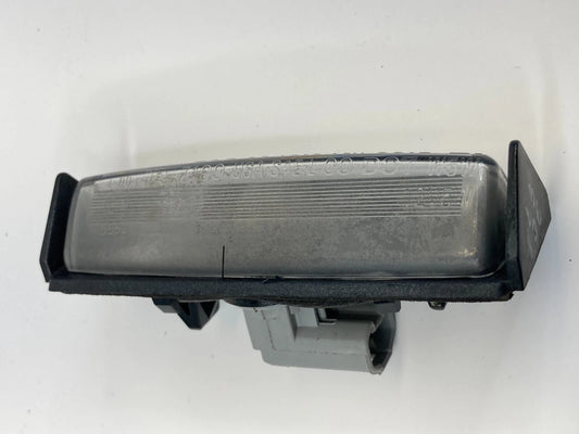 2004-2010 TOYOTA SIENNA REAR TRUNK LID LEFT OR RIGHT LICENSE PLATE LIGHT LAMP