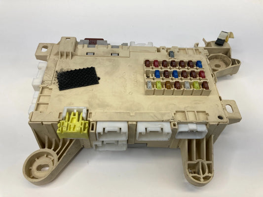 2004-2006 LEXUS LS430 4.3L FR RIGHT INTERIOR CABIN FUSE RELAY JUNCTION BOX OEM