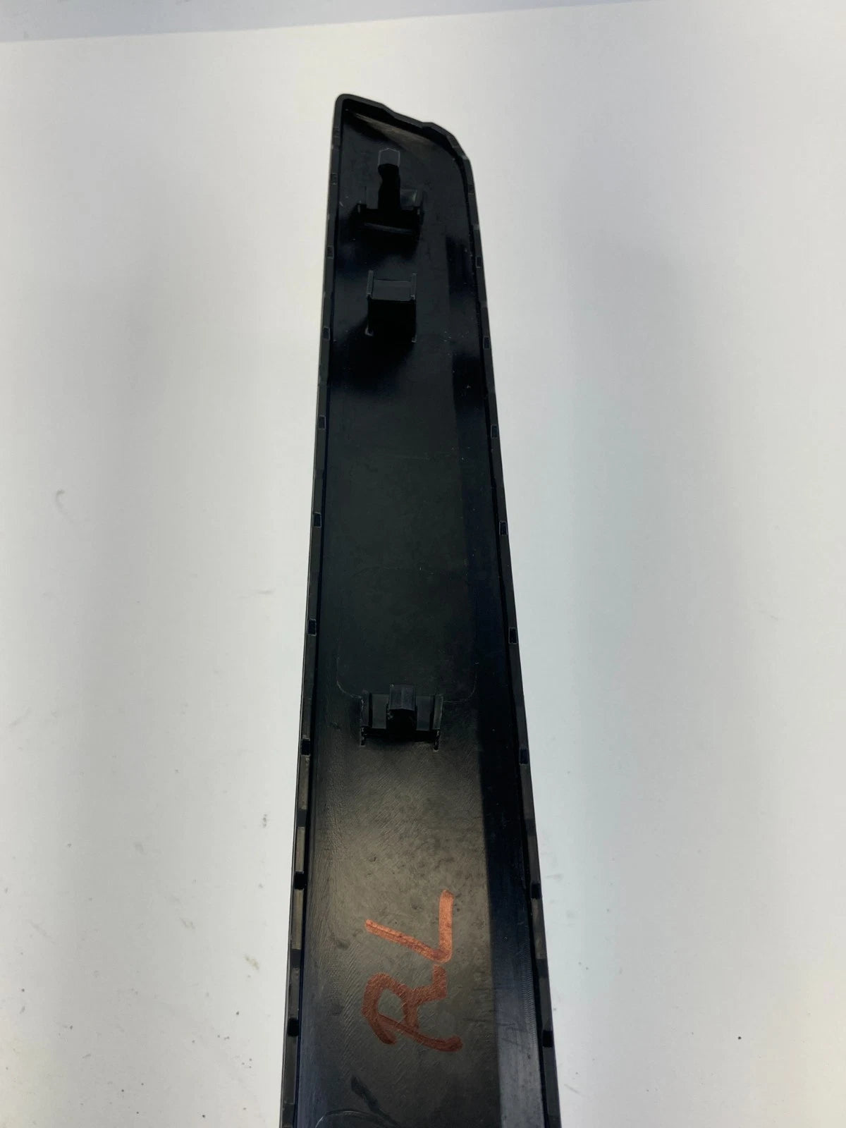2012-2015 VW VOLKSWAGEN PASSAT REAR LEFT DOOR PANEL MOLDING BEZEL 561867419 OEM