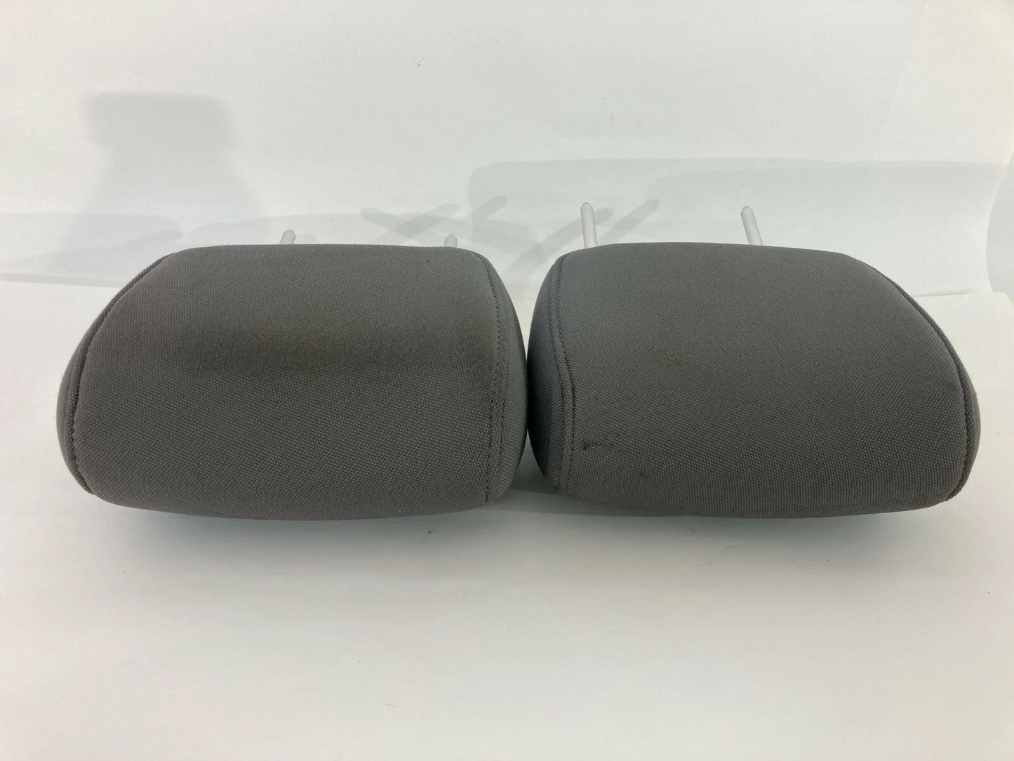 2006-2011 HYUNDAI ACCENT HATCHBACK FRONT SEAT HEADREST LEFT RIGHT PAIR OEM