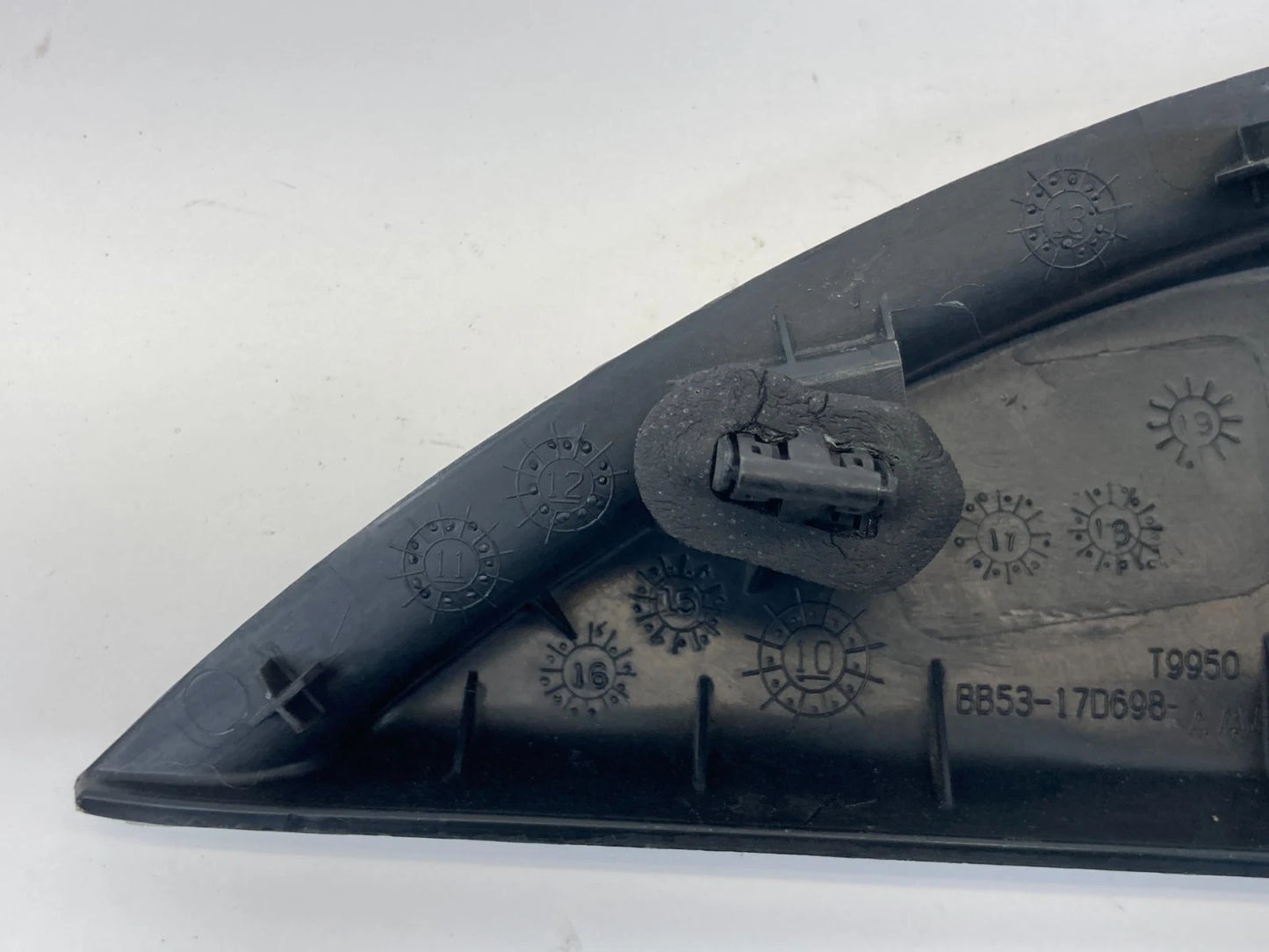 2016-2019 FORD EXPLORER INTERCEPTOR FRONT RH DOOR MIRROR TRIANGLE COVER TRIM OEM