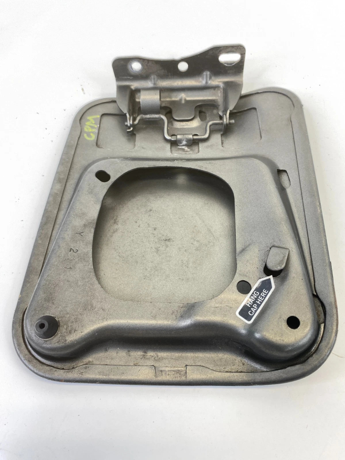 2005-2010 CHRYSLER 300 SEDAN FUEL FILLER DOOR GAS TANK CAP COVER LID OEM