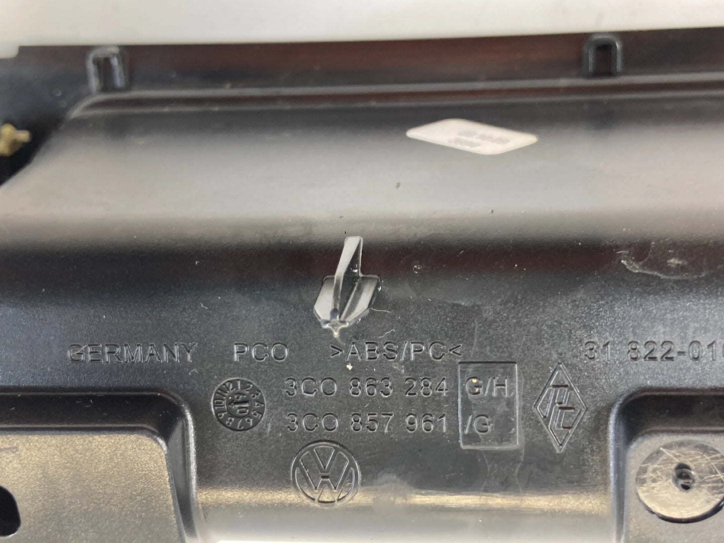 2009-2017 VW VOLKSWAGEN CC CENTER CONSOLE DASH ASHTRAY ASSEMBLY 3C0-863-284 OEM