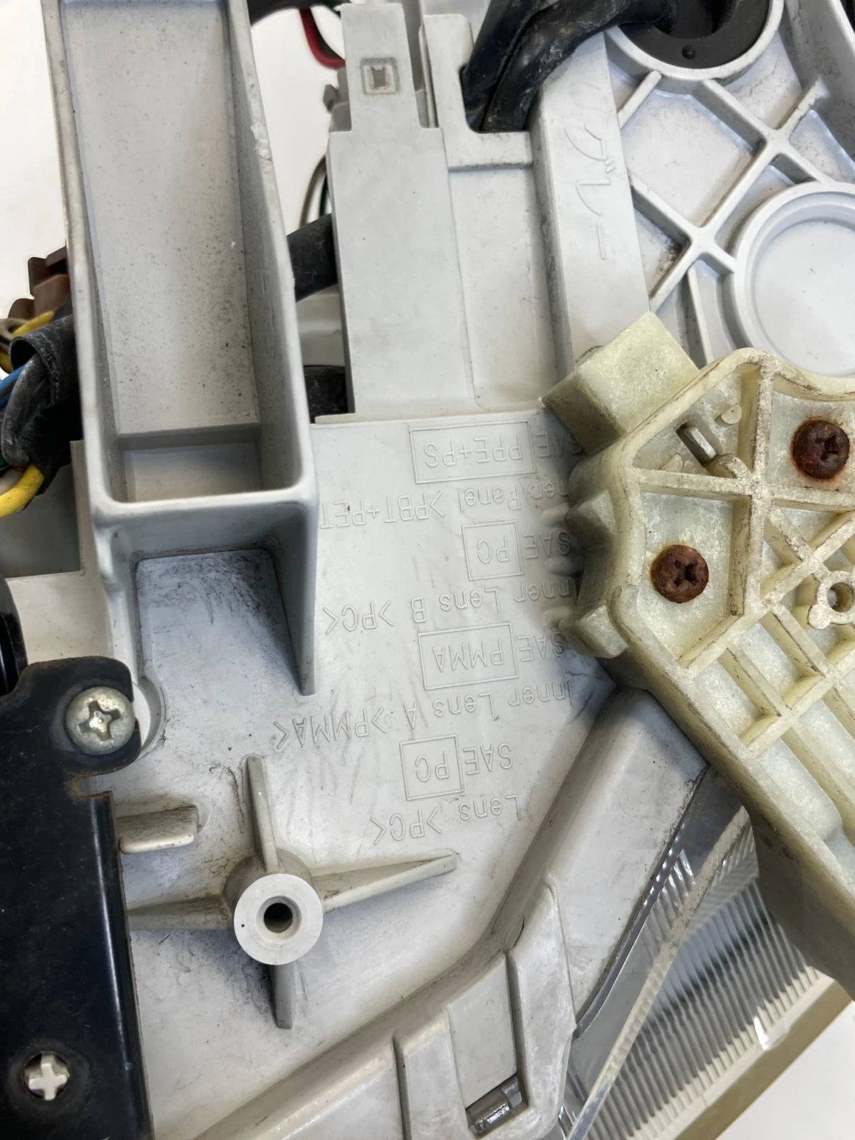 2009 Infiniti G37 Coupe Front Right Passenger Side Headlight Headlamp Xenon OEM