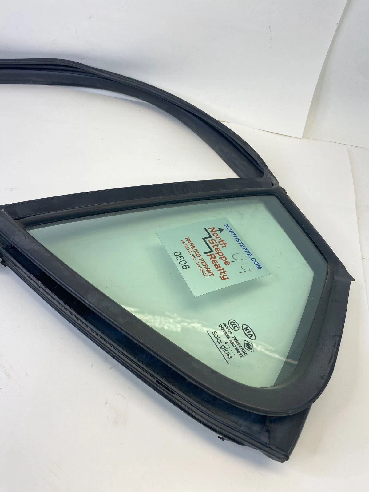 2011-2016 KIA OPTIMA SEDAN REAR LEFT SIDE DOOR WINDOW FIXED GLASS W/RUN CHANNEL