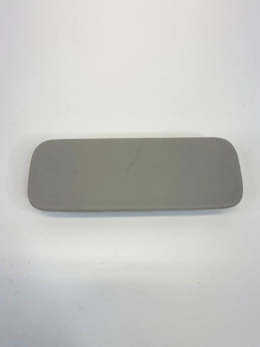 09 10 VOLKSWAGEN ROUTAN FRONT LEFT SIDE INTERIOR DOOR PANEL SCREW TRIM COVER OEM