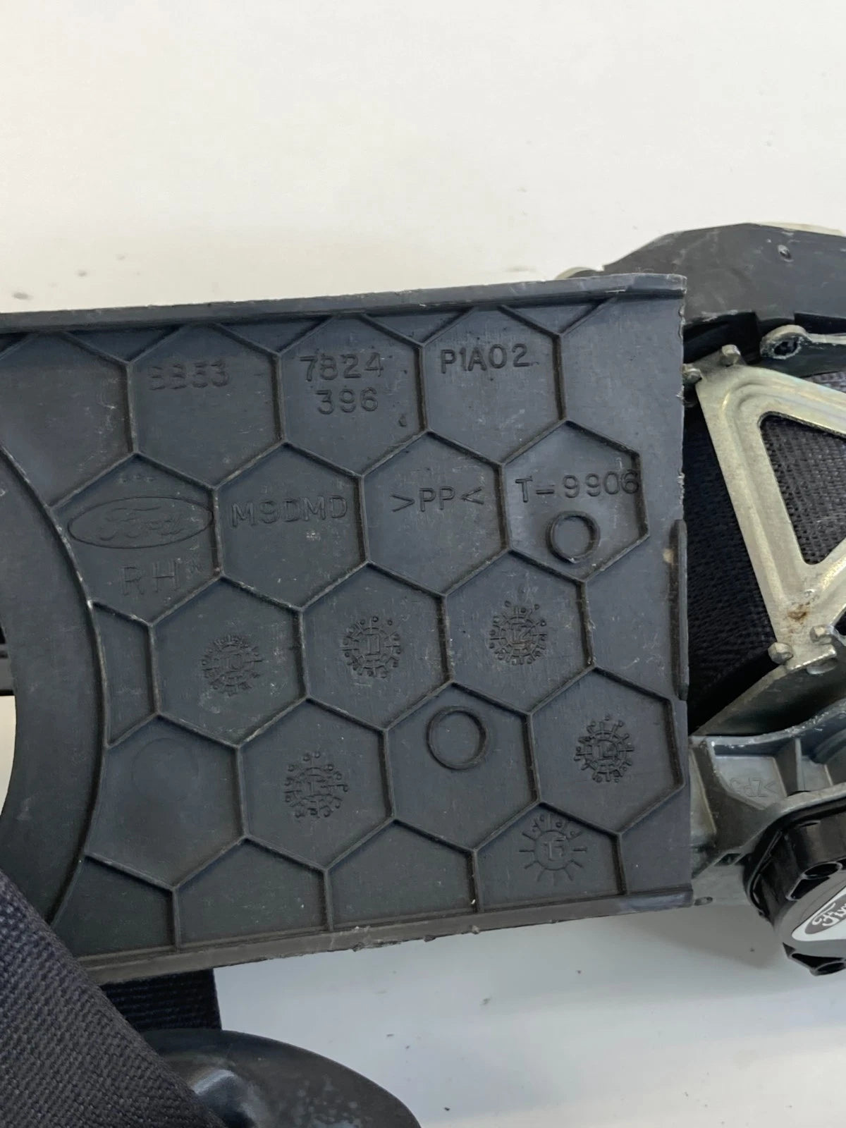 2013-2015 FORD EXPLORER INTERCEPTOR UTILITY FRONT RIGHT SEAT BELT RETRACTOR ASSY