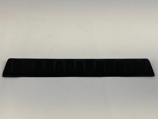 2010-2017 CHEVROLET EQUINOX FRONT RIGHT SIDE DOOR SILL TRIM PLATE 25790571 OEM