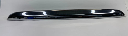 2007-2013 MINI COOPER REAR TRUNK GRIP HANDLE MOLDING LICENSE PLATE BEZEL 7151140