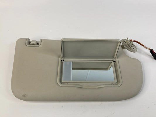 2013-2018 FORD FOCUS RIGHT PASSENGER SUNVISOR SUN VISOR W/ ILLUMINATED MIRROR
