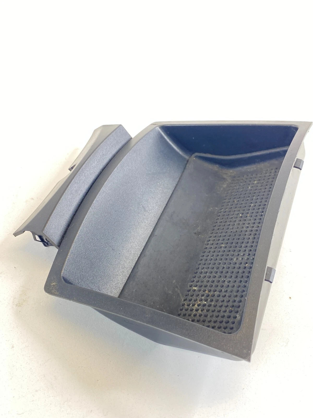 2004-2007 VOLVO S40 CENTER CONSOLE TRAY STORAGE COMPARTMENT 8687478 OEM