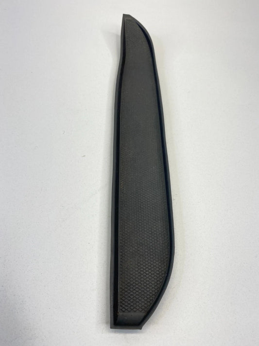 2006-2012 MERCEDES-BENZ R350 FRONT LEFT DRIVER SIDE DOOR MOLDING TRIM INSERT MAT