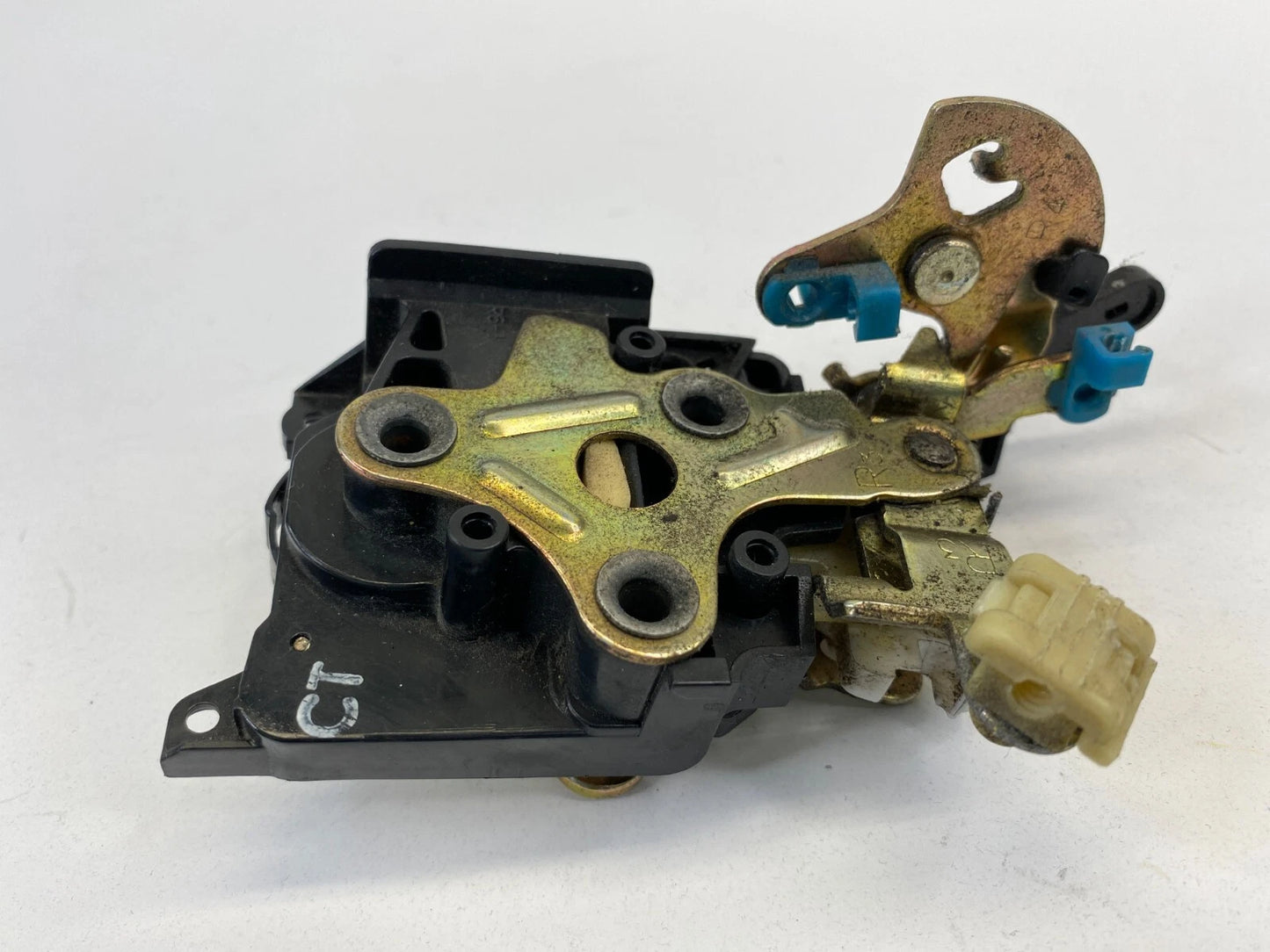 2004-2008 CHEVROLET AVEO SEDAN REAR RIGHT SIDE MANUAL DOOR LOCK LATCH ASSEMBLY