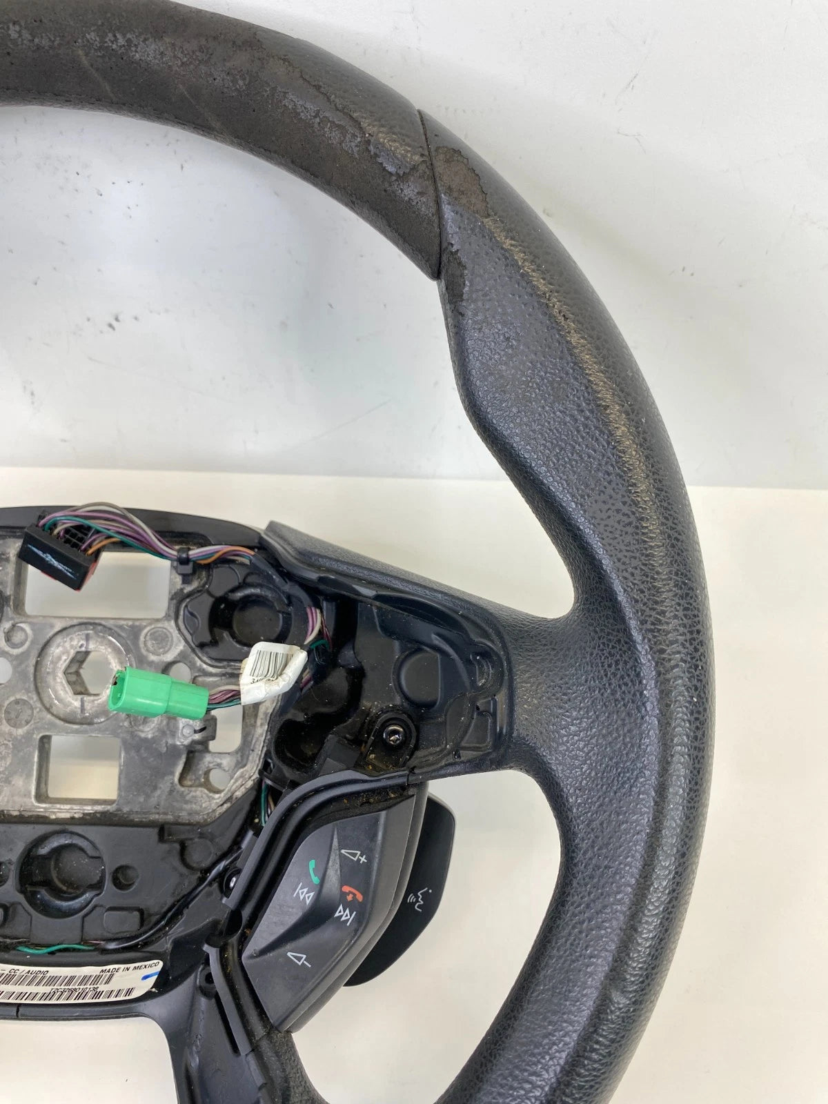 2012-2014 FORD ESCAPE STEERING WHEEL W/ CRUISE & AUDIO CONTROL SWITCH OEM