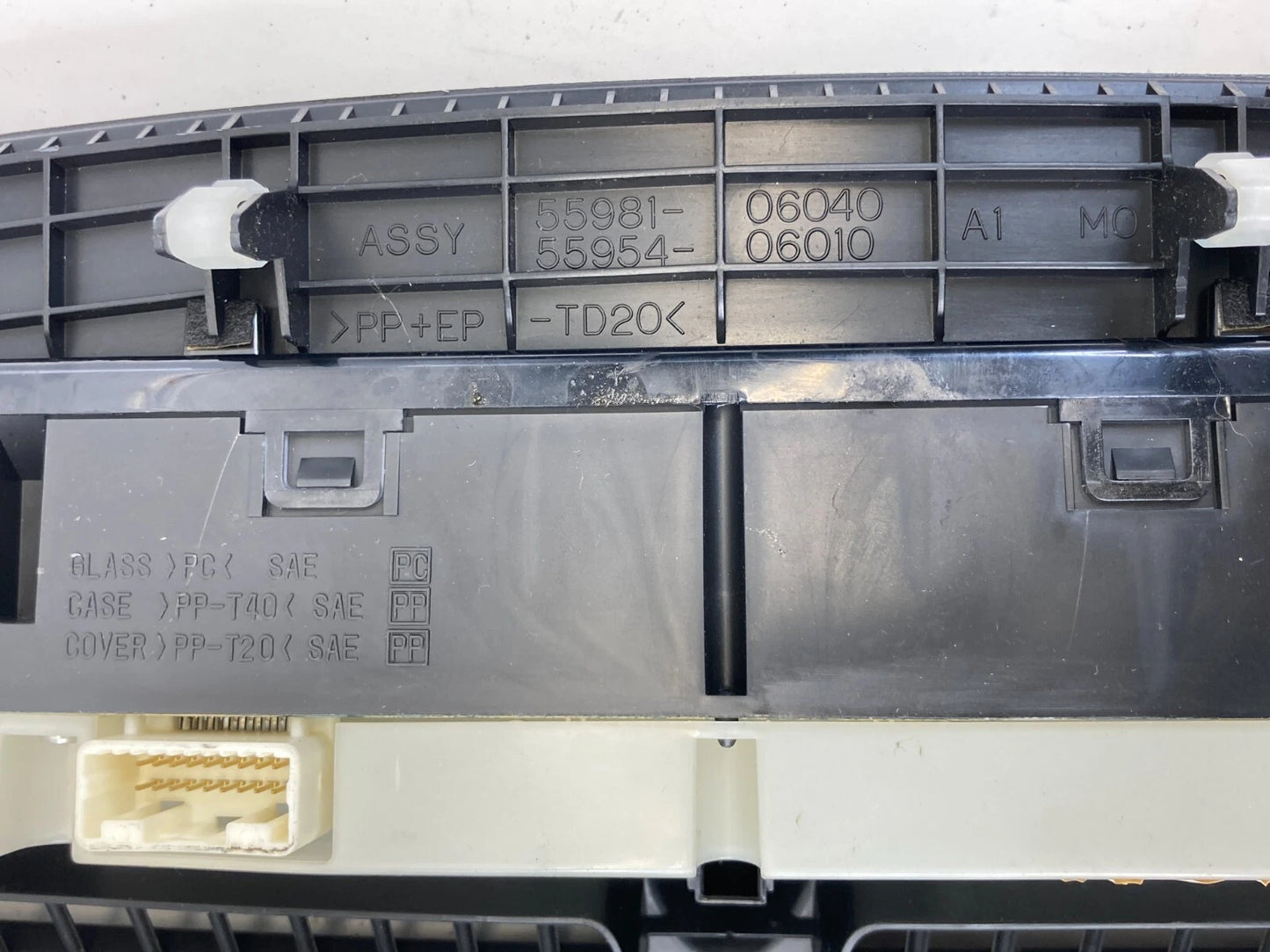 07-11 TOYOTA CAMRY UPPER DASH DEFROSTER VENT GRILL TRIM PANEL 55981-06040 OEM