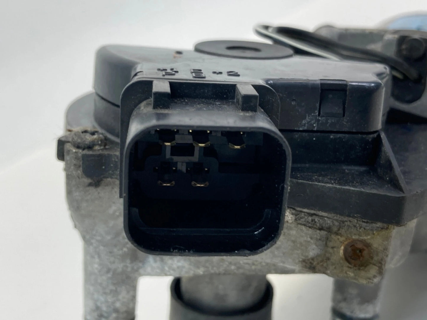 2012-2017 HYUNDAI ACCENT FRONT WINDSHIELD WIPER MOTOR UNIT 98110-1R000 OEM