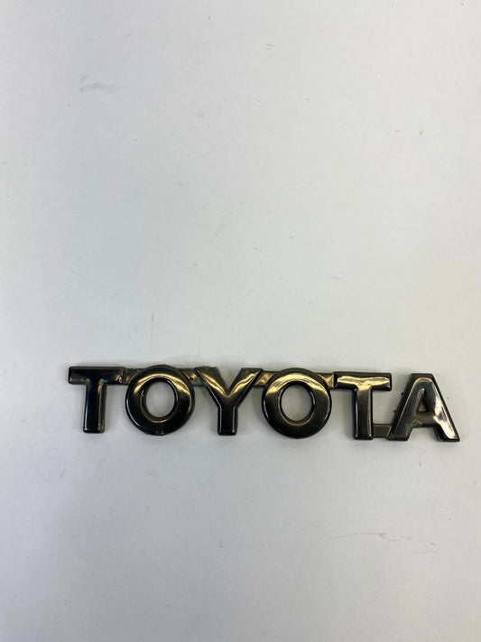 2001-2007 TOYOTA SEQUOIA REAR TRUNK EMBLEM LOGO BADGE SYMBOL NAMEPLATE NAME OEM