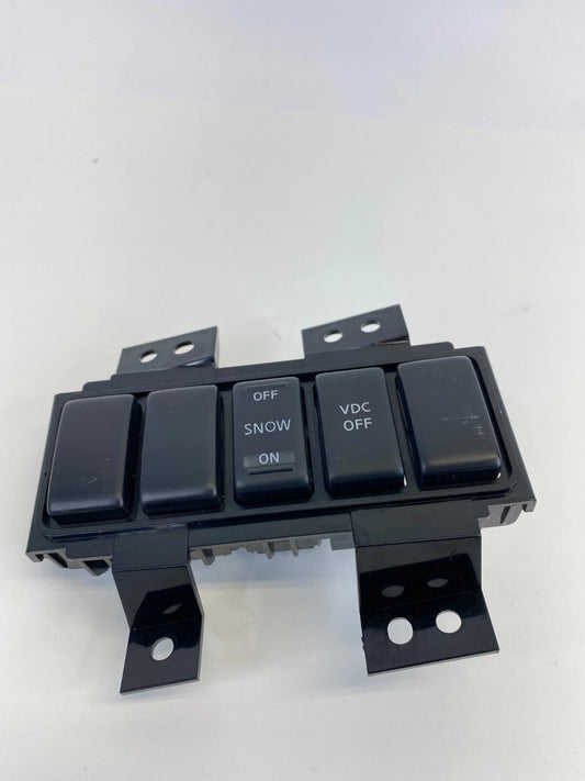 2003-2008 INFINITI FX35 FRONT CONSOLE VDC OFF SNOW CONTROL SWITCH OEM 68492AX000