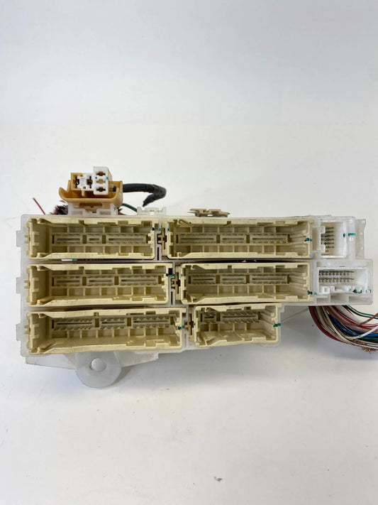2004-2010 TOYOTA SIENNA INTERIOR CABIN FUSE BOX JUNCTION BLOCK W WIRE PLUGS OEM