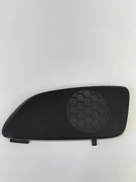 07-16 GMC ACADIA REAR RIGHT QUARTER PANEL SPEAKER GRILLE COVER 307-05-262C OEM