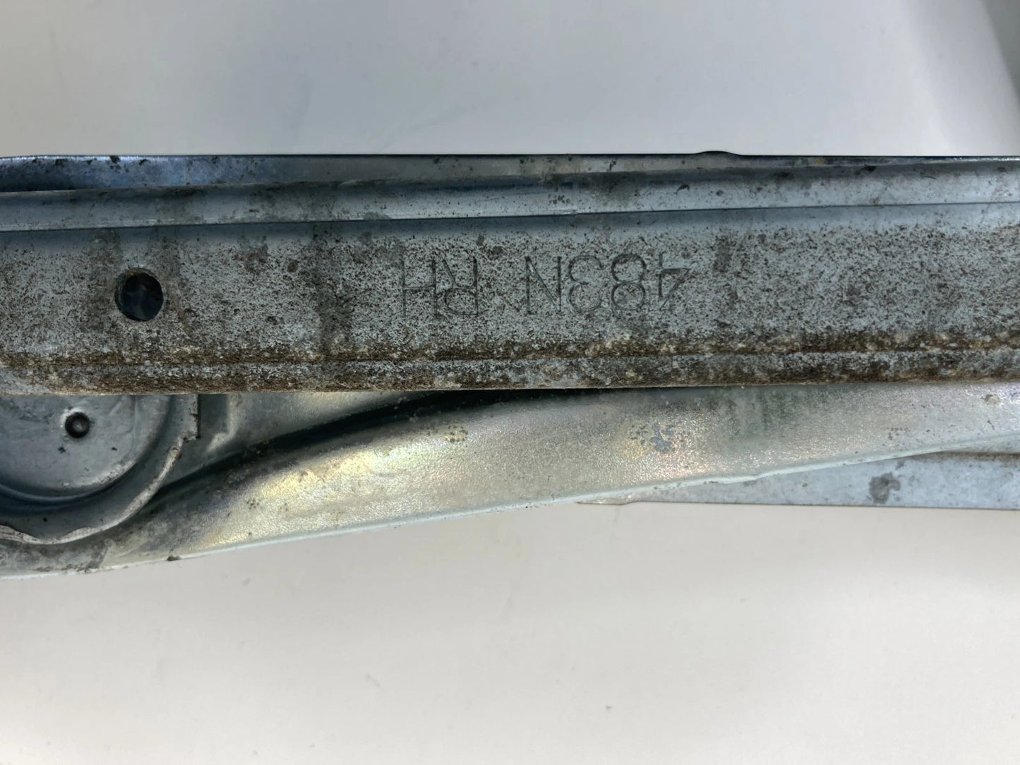 2007-2009 LEXUS RX350 FRONT RIGHT DOOR WINDOW REGULATOR MOTOR 85710-0E010 OEM