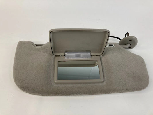 2005 2006 2007 GMC ENVOY FRONT RIGHT PASSENGER SUNVISOR SUN VISOR W ILLUMINATION