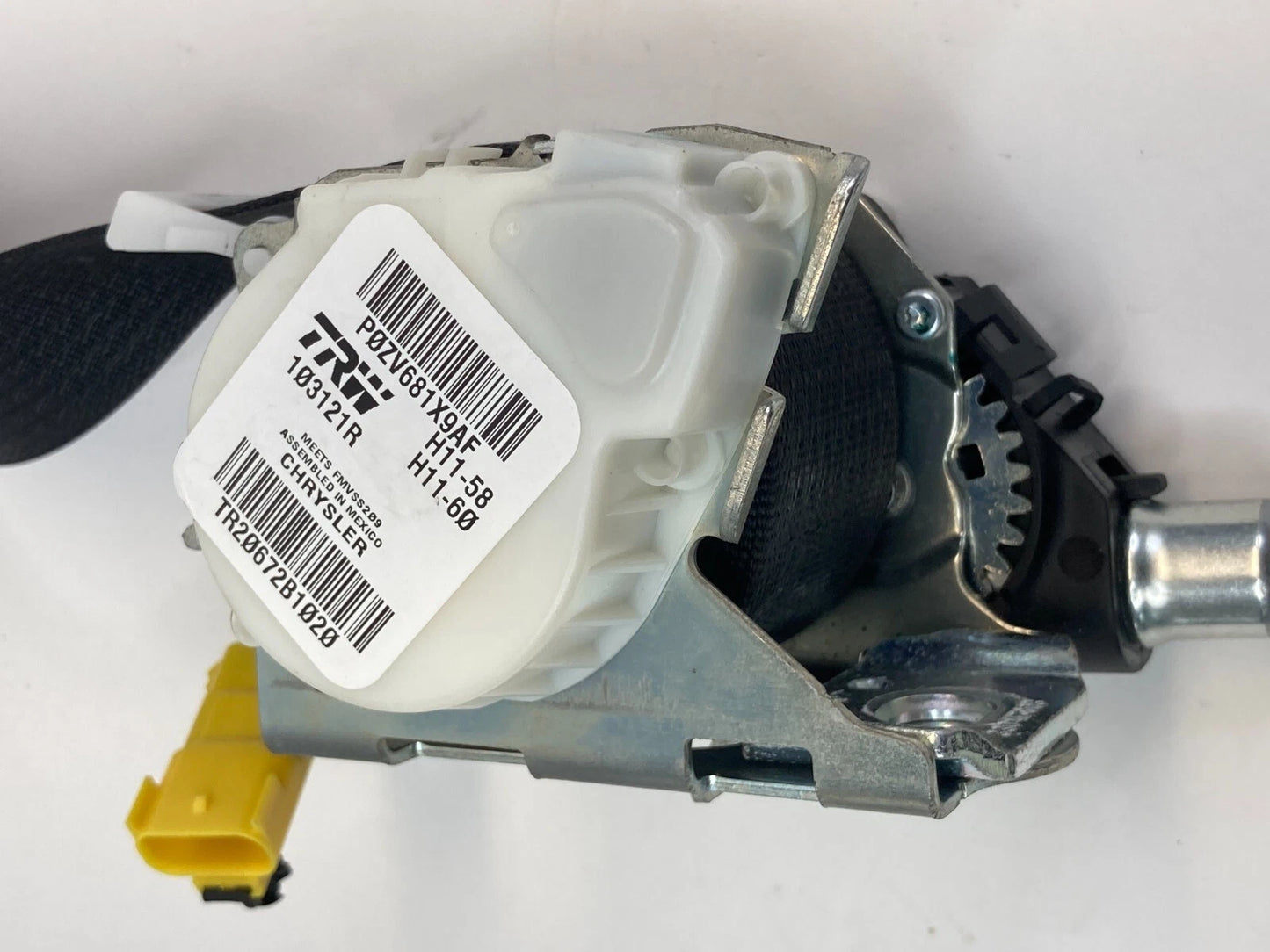 11-20 G CARAVAN TOWN & C RAM C/V FR RIGHT SIDE SEAT BELT RETRACTOR ZV681X9AF OEM