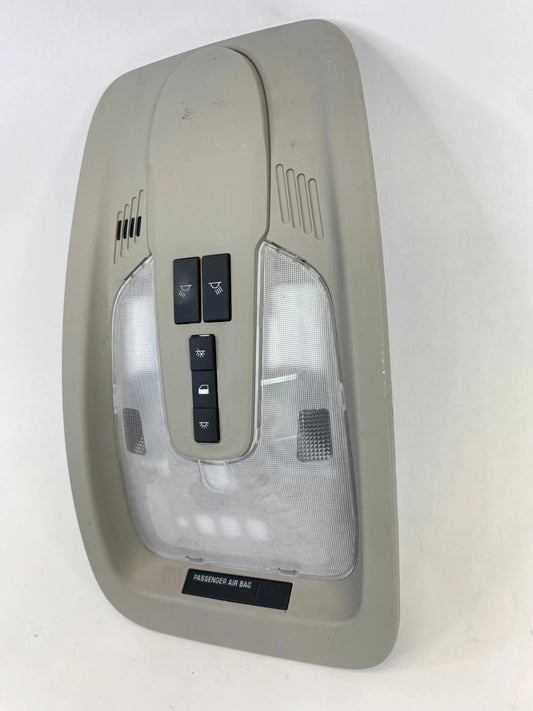 2010-2016 CHEVROLET EQUINOX OVERHEAD CONSOLE MAP LIGHT W/O SUNROOF OEM 22832847