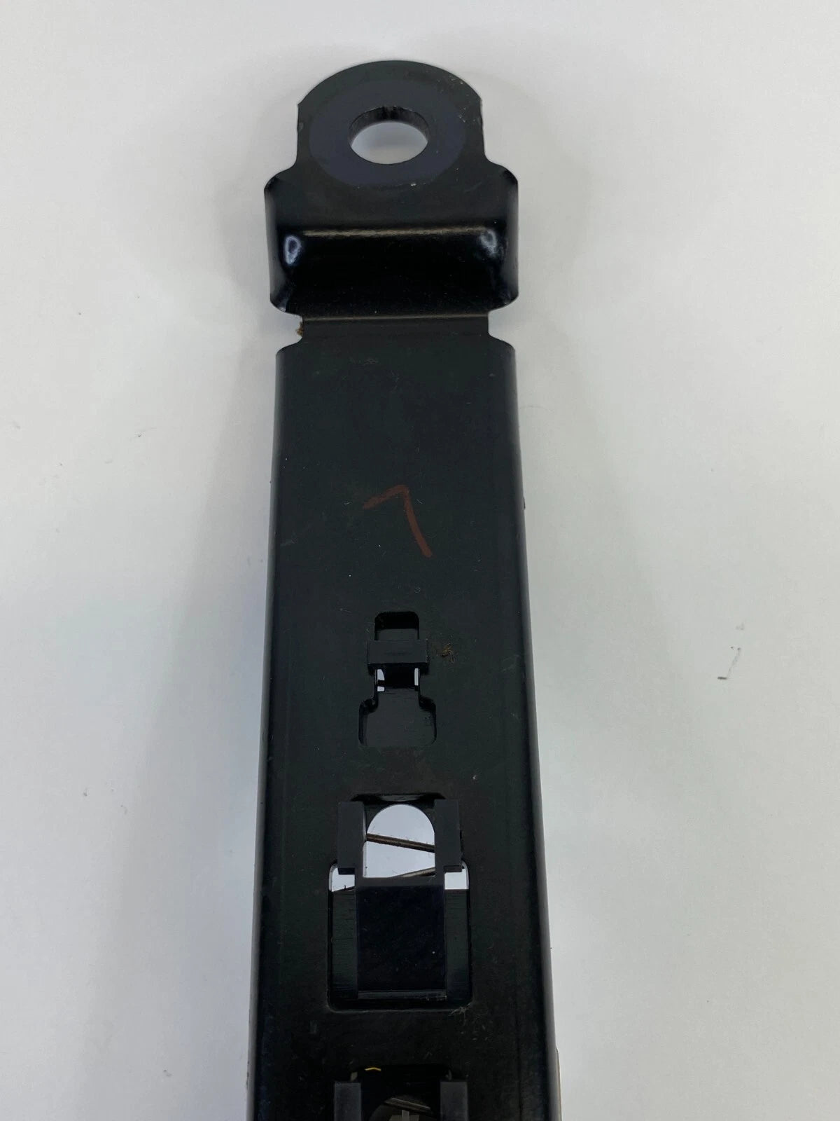 05-10 JEEP GRAND CHEROKEE FRONT LEFT SEAT BELT HEIGHT ADJUSTER 0XE25BD1AC OEM