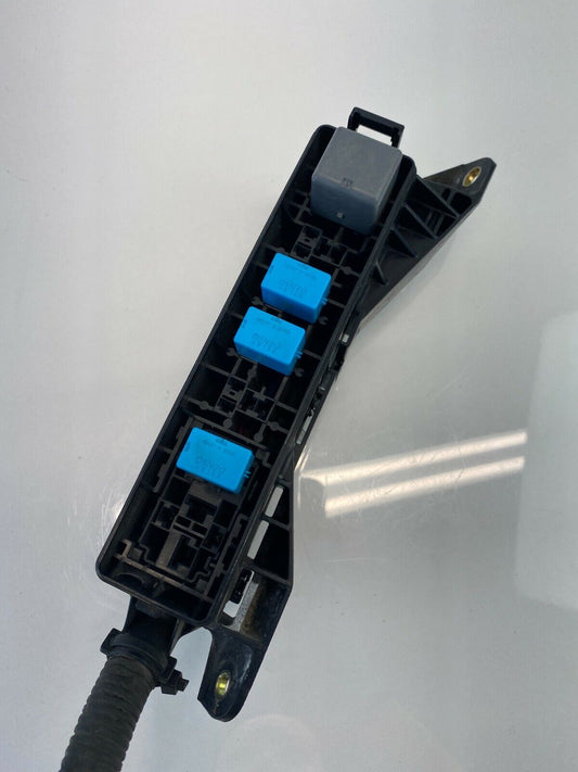 2004-2009 Toyota Prius 1.5L A/T Underhood Small Fuse Relay Box 7107-XA1 OEM