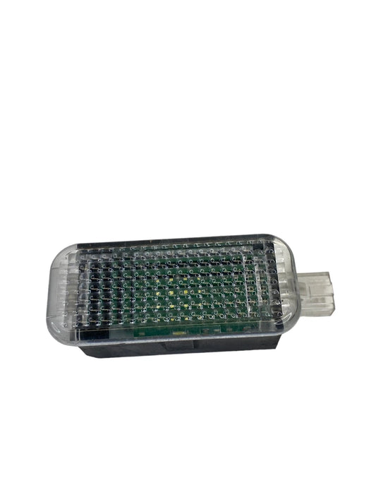 2006-2011 AUDI A6 A6 QUATTRO INTERIOR GLOVE BOX LIGHT COURTESY LAMP 4E0947415