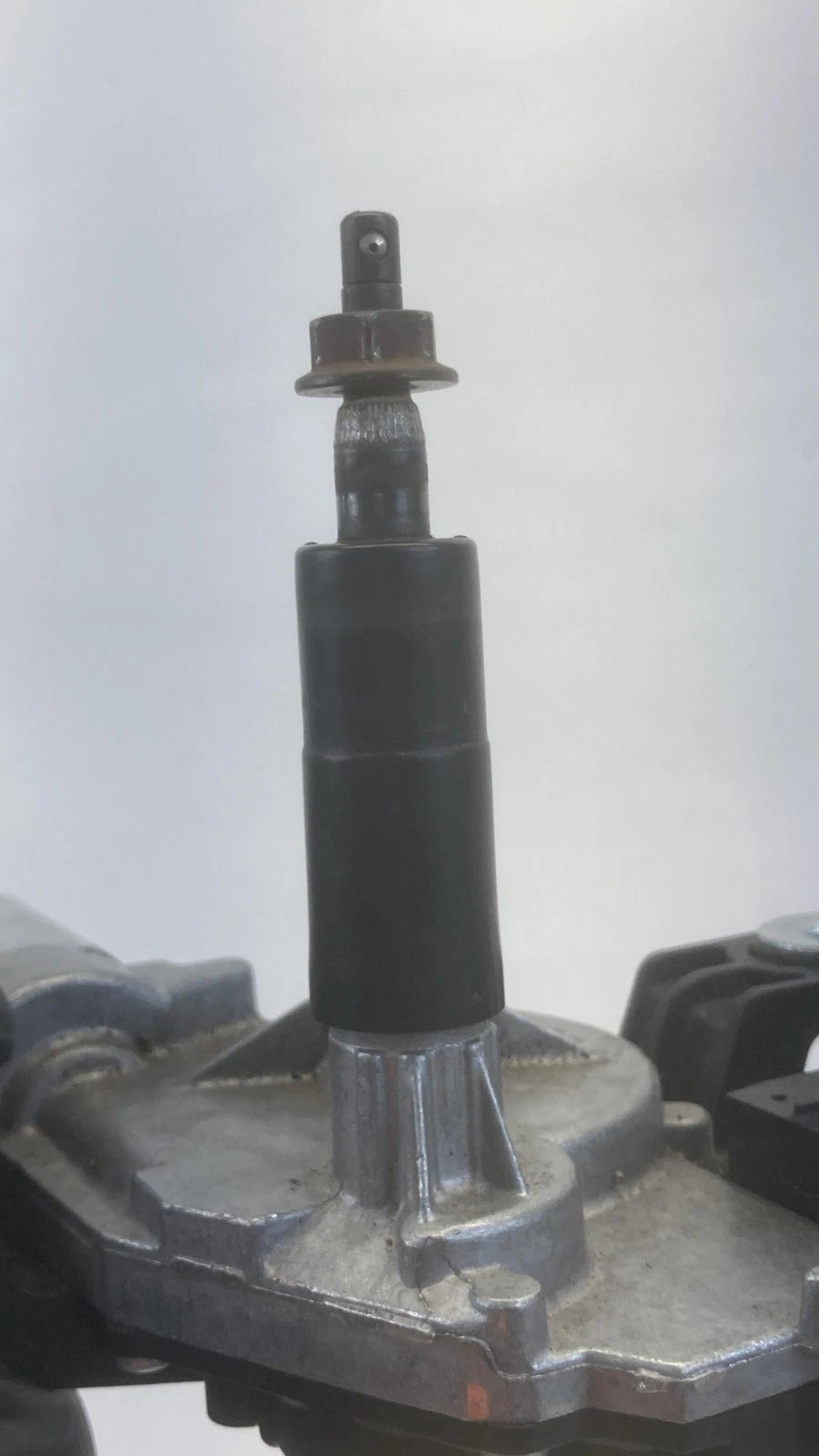 06-09 VOLKSWAGEN GTI HATCHBACK REAR TRUNK WINDSHIELD WIPER MOTOR ASSEMBLY OEM