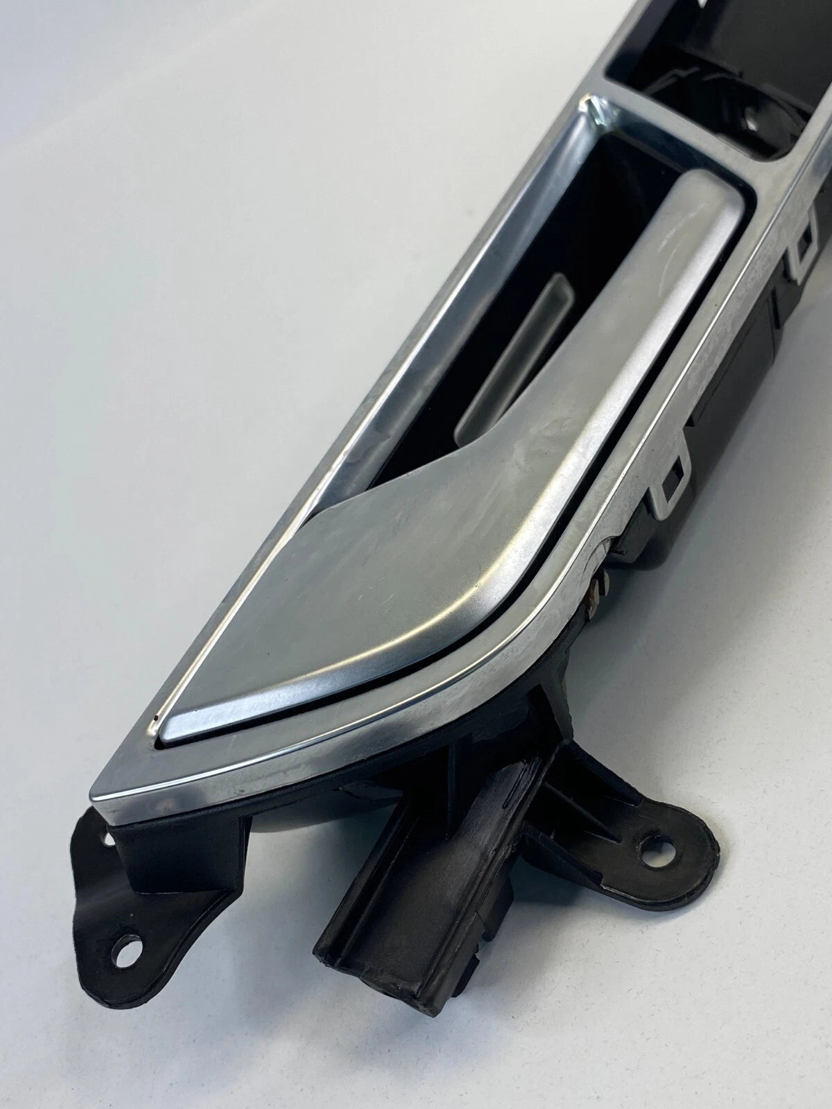 2005-2011 AUDI A6 QUATTRO S6 FRONT LEFT DRIVER SIDE INTERIOR DOOR HANDLE W/ TRIM