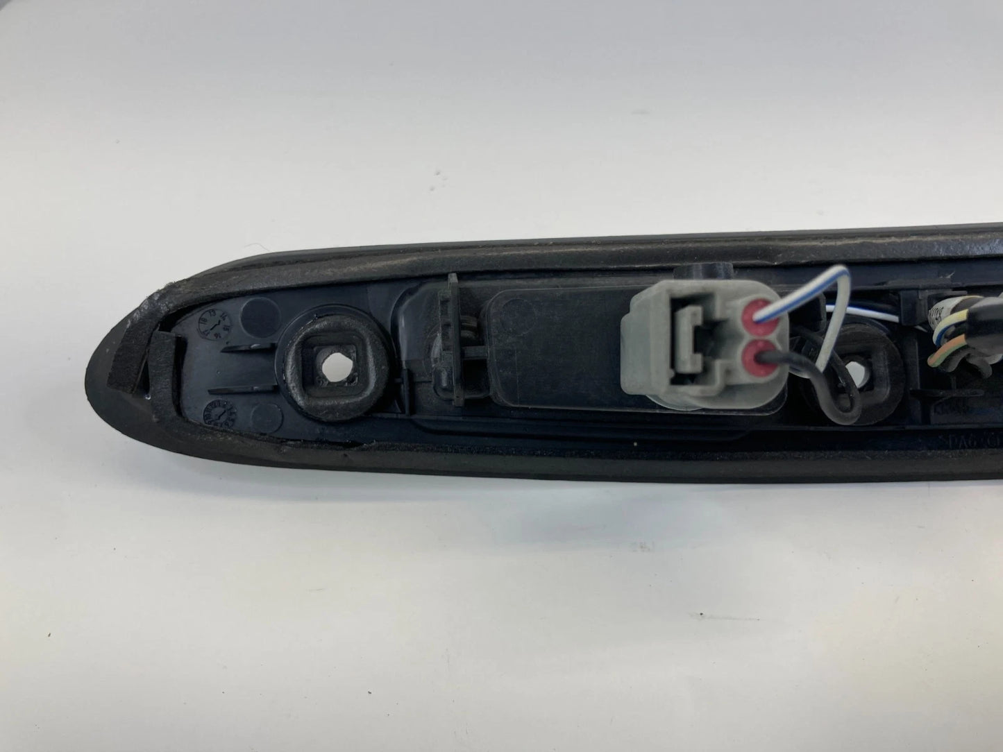 2015-2017 CHRYSLER 200 REAR TRUNK LID MOLDING LICENSE PLATE LAMP W CAMERA OEM
