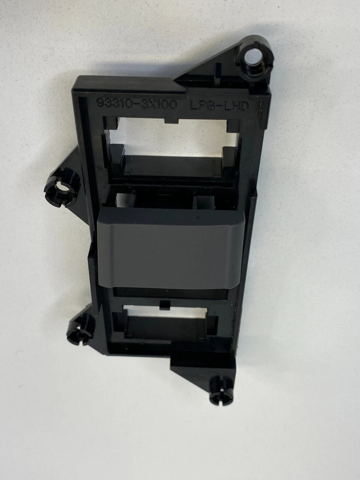2012-2016 HYUNDAI ELANTRA FRONT LEFT INSTRUMENT PANEL SWITCH BEZEL 93310-3X100
